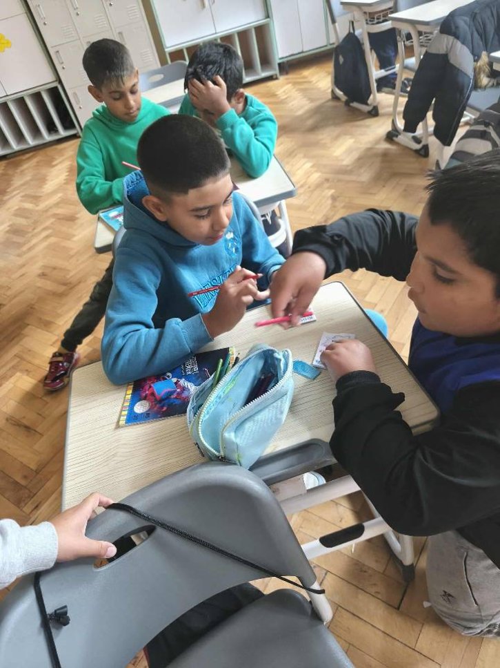 Посещение на ученици от прогимназиален етап в 4-ти клас по случай - ,,Деня на народните будители