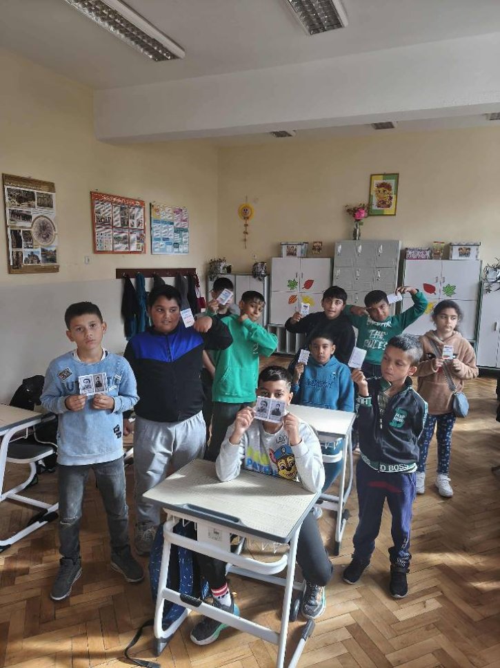 Посещение на ученици от прогимназиален етап в 4-ти клас по случай - ,,Деня на народните будители