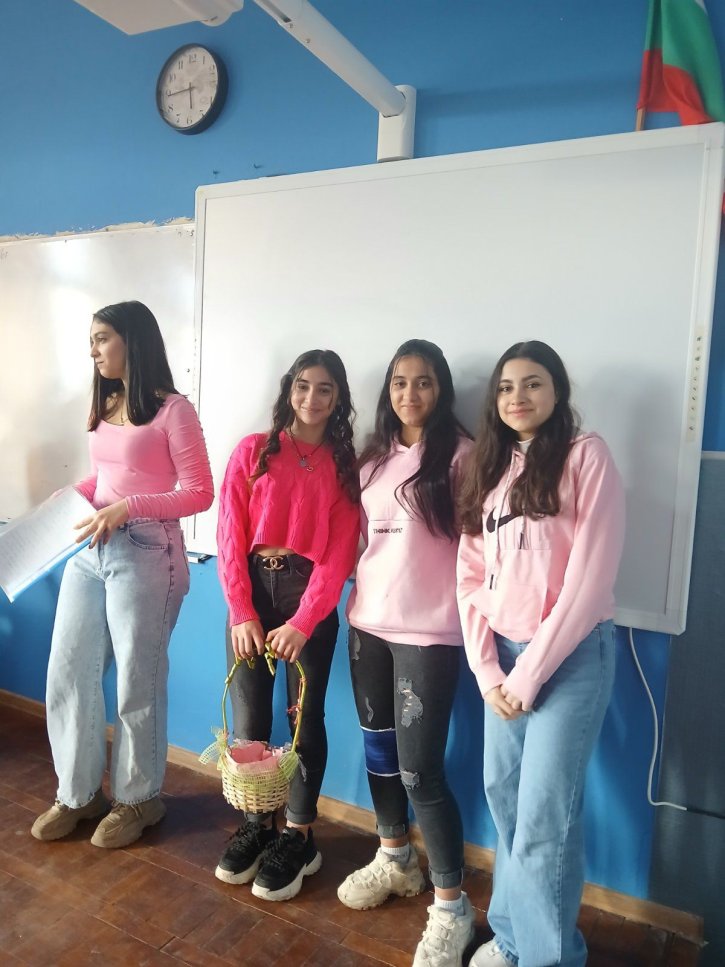 Ученическият съвет отбеляза Международния ден на розовата фланелка.