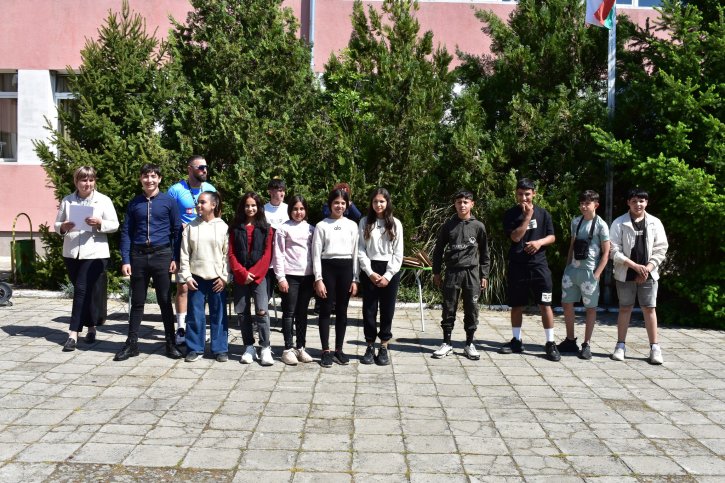 Тържествено награждаване на изявени ученици по повод патронния празник.