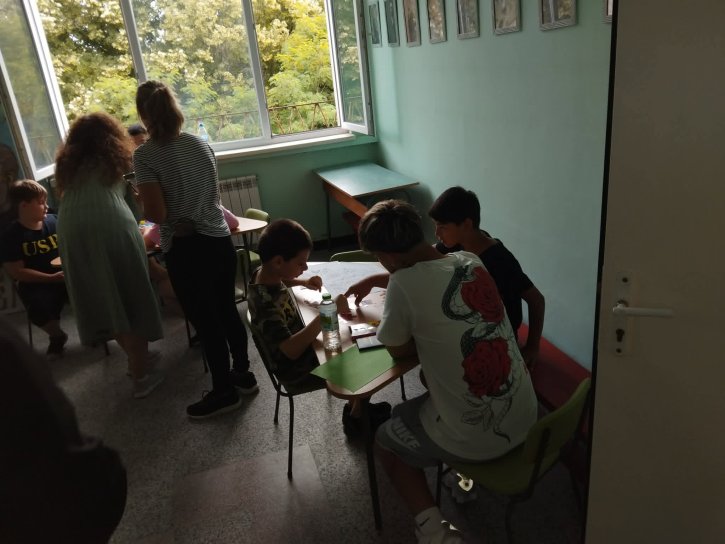 Приятелство, усмивки и споделени мигове в ОбУ „Св. св. Кирил и Методий“