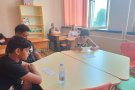 Петокласници отбелязаха Деня на Ботев с открит урок по история.