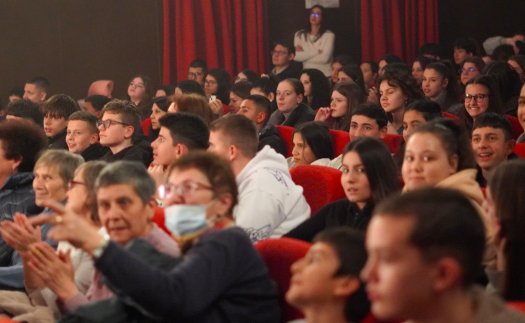 Посещение на седмокласниците в Драматичен театър „Апостол Карамитев