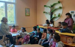 Посещение на библиотеката в училище.